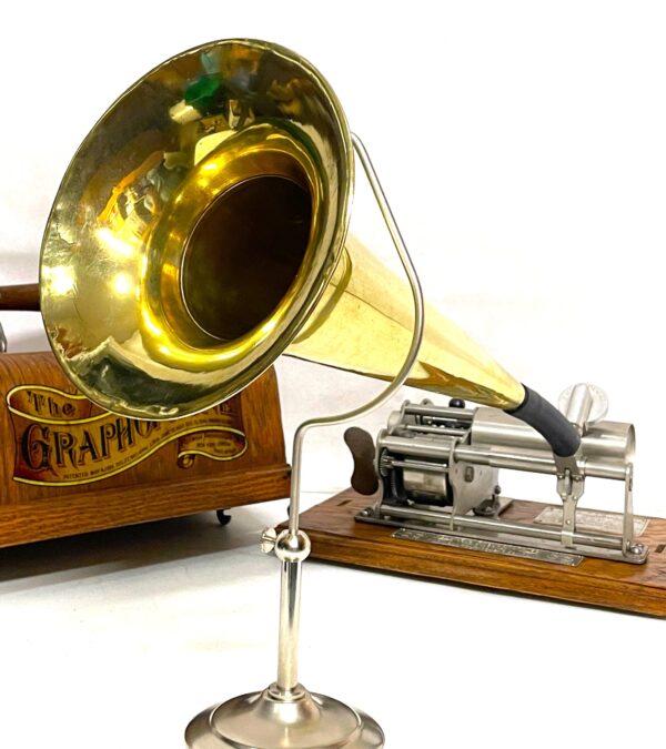 Columbia Graphophone Type B "Eagle" Phonograph with Brass horn!