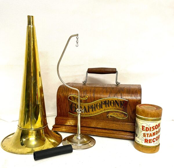 Columbia Graphophone Type B "Eagle" Phonograph with Brass horn! - Image 15