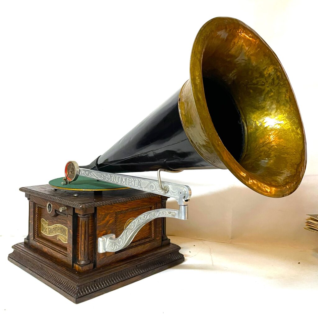 Columbia AH Disc Phonograph (Early Model) – 4-4 Time