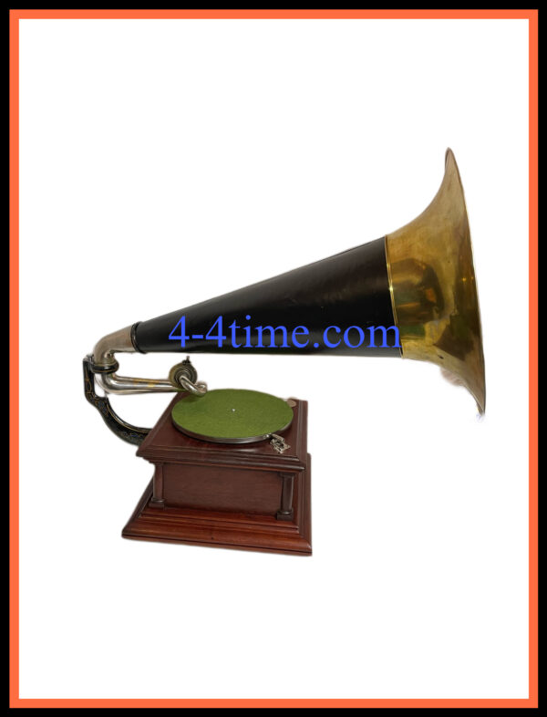 Victor IV Phonograph with original oversized Black/Brass Horn - Image 2