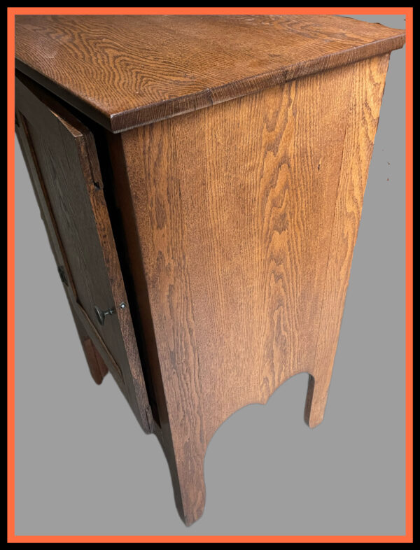 Beautiful Oak "Mission Style" Record Cabinet - Image 4