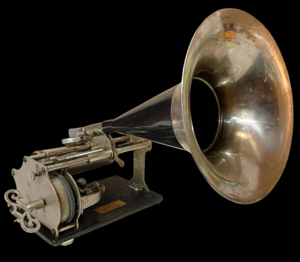 Columbia model "Q" Phonograph