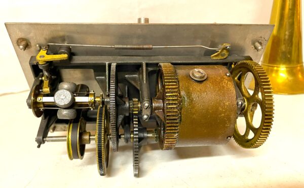 Columbia Model "N- Bijou" Early Spring Motor Graphophone - Image 11