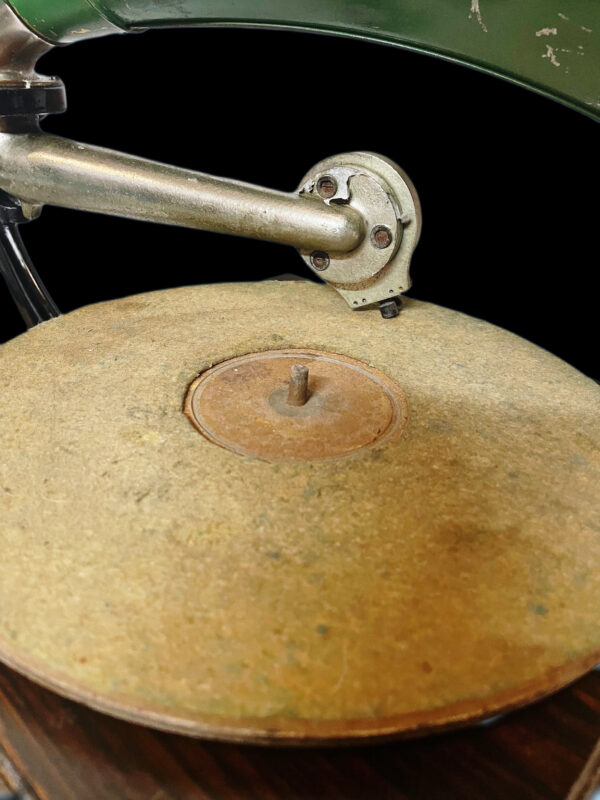 Aretino Phonograph - Image 8