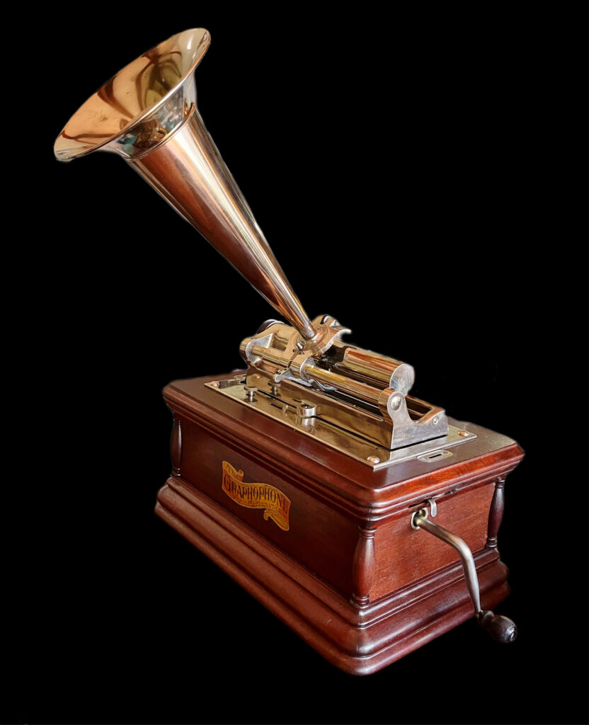 Graphophone Modern Columbia “BG” Cylinder Graphophone – 4-4 Time