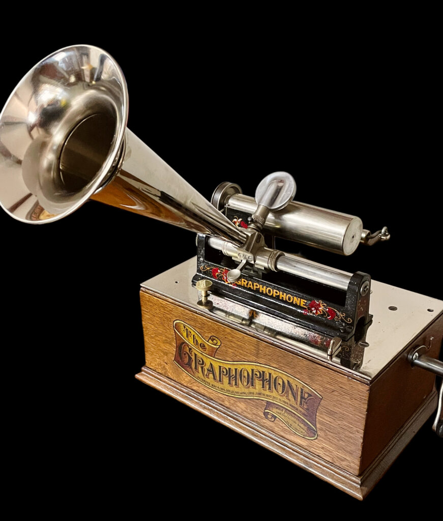 Graphophone New Columbia “AN” Cylinder Graphophone – 4-4 Time