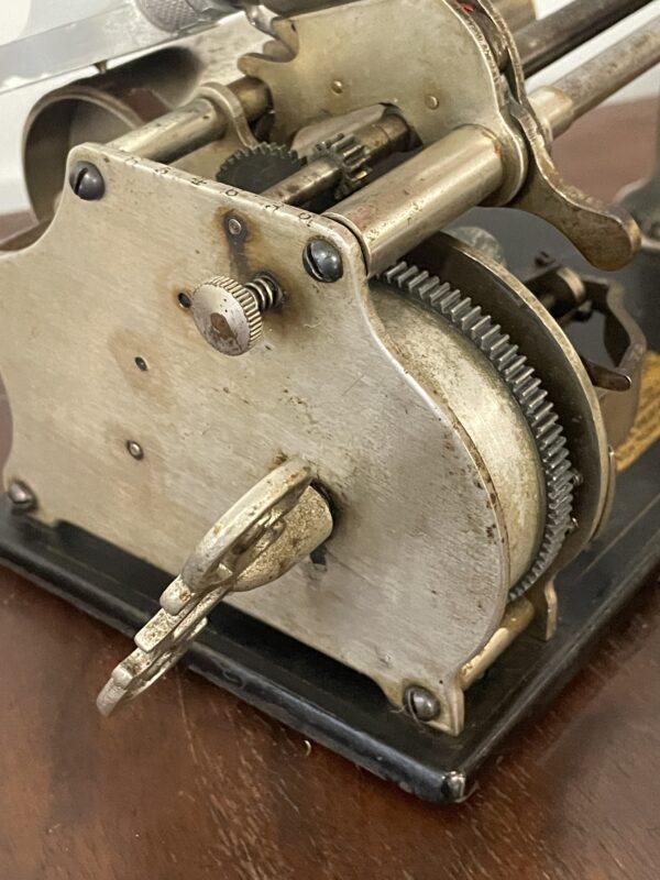 Columbia model "Q" Phonograph - Image 9