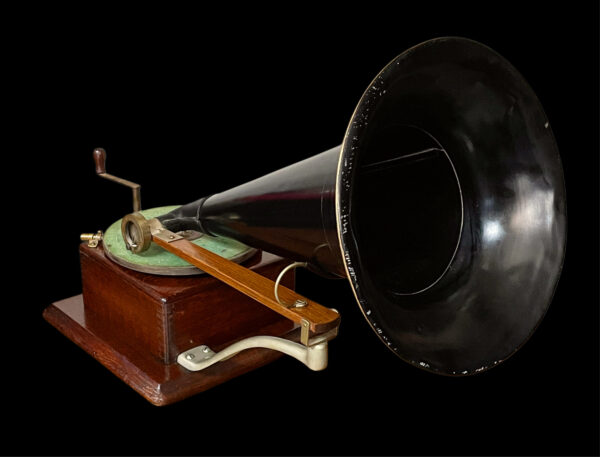 Berliner "Model A" 1900 Gramophone (Canadian)