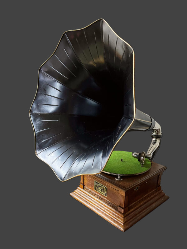 Victor "M" Phonograph - Image 11