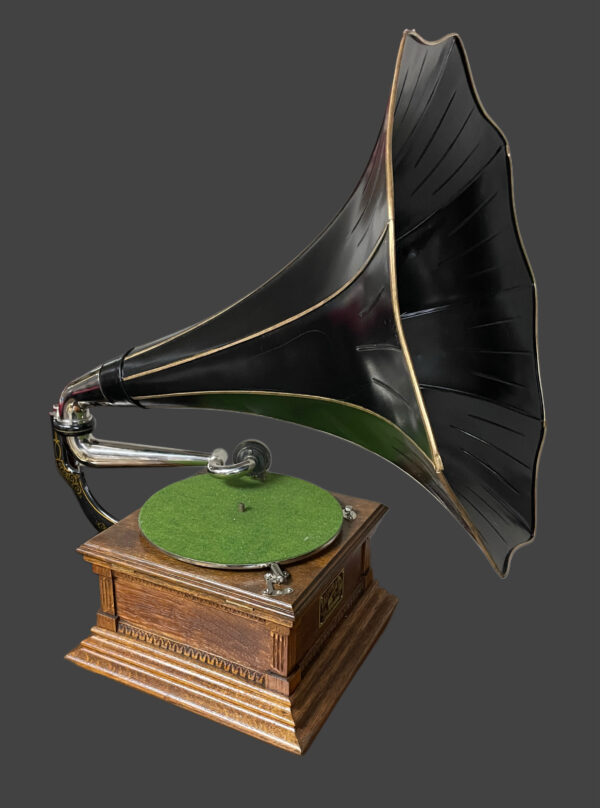 Victor "M" Phonograph - Image 3