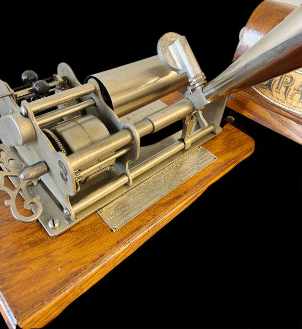 Columbia Graphophone Type B "Eagle" Phonograph with Nickel horn - Image 5