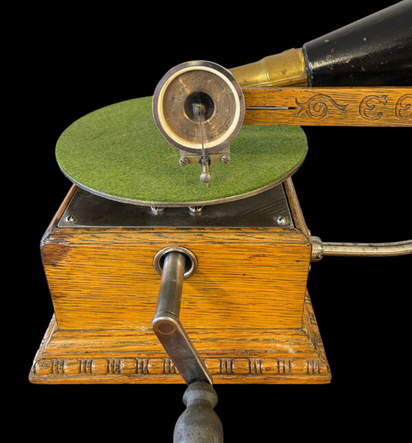 Columbia AK Disc Phonograph (Sears, Roebuck and Co. 1903) - Image 7