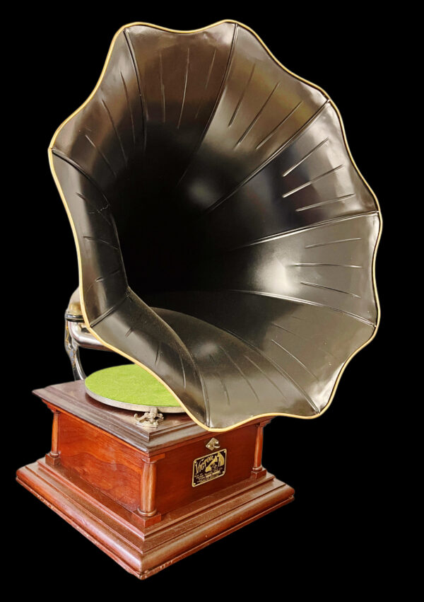 Victor IV (Mahogany) Phonograph with Victor Horn - Image 9
