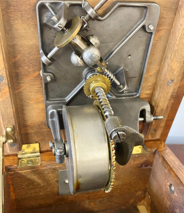 1912 Victor II Phonograph With Original Victor Horn - Image 10