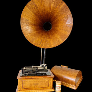 Edison Triumph “E” Phonograph with cygnet wood horn