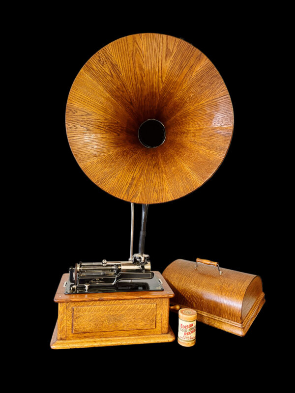 Edison Triumph “E” Phonograph with cygnet wood horn