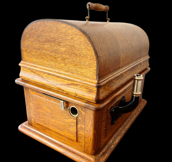 Edison Triumph “E” Phonograph with cygnet wood horn - Image 12