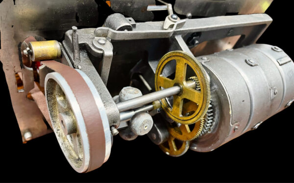 Columbia BF Cylinder Phonograph – 1906 Restored Talking Machine with Brass Horn - Image 7