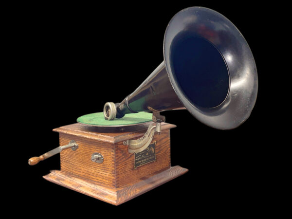 Victor Junior Phonograph – 1912 Antique Disc Player with Original Black Horn & Reproducer - Image 12