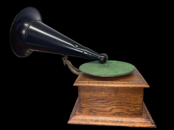 Victor Junior Phonograph – 1912 Antique Disc Player with Original Black Horn & Reproducer - Image 11
