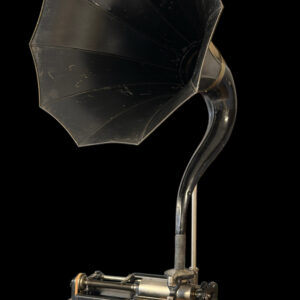 Edison Home Phonograph 1908 -2/4‑Minute Banner Front with Cygnet Horn